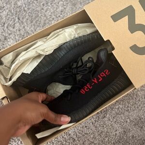 new with box and tags Yeezy Boost 350 V2 7M / 9W Black Red Kanye shoes